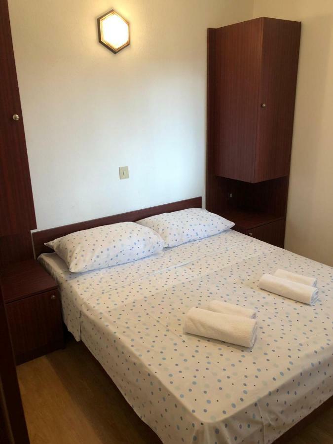 Apartments With Private Parking Башка-Вода Экстерьер фото
