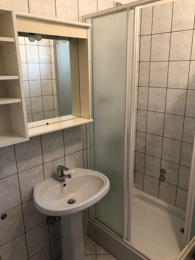 Apartments With Private Parking Башка-Вода Экстерьер фото