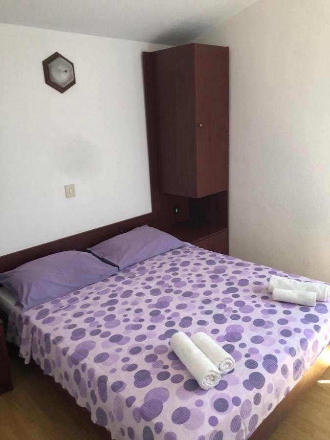 Apartments With Private Parking Башка-Вода Экстерьер фото