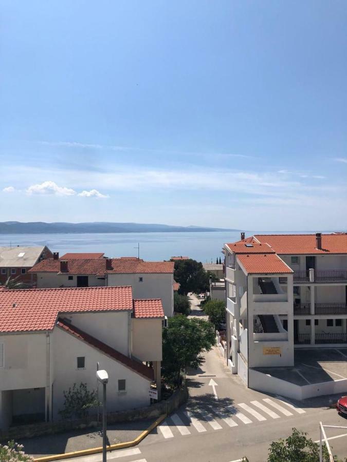 Apartments With Private Parking Башка-Вода Экстерьер фото